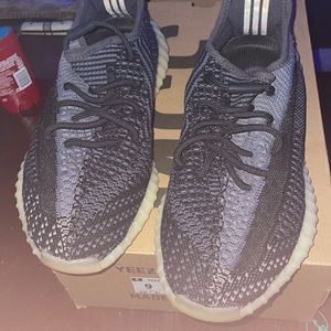 I bought them, never wore them and want to sell them